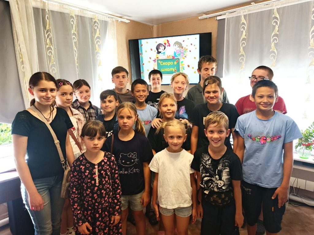 «Соберем детей в школу»: Помощь нуждающимся семьям в Тальменском районе